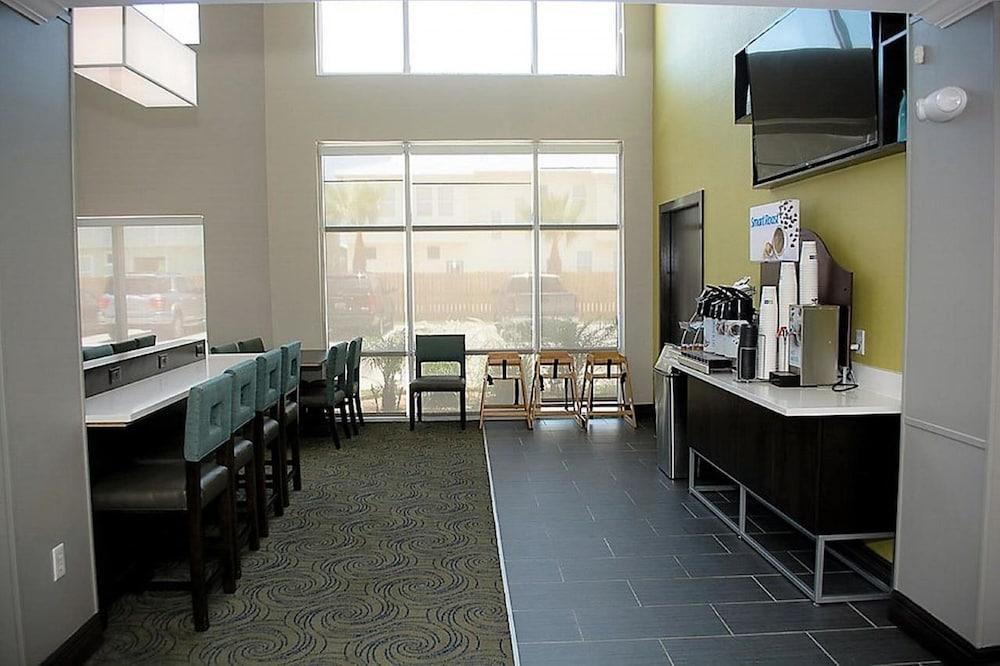 Express And Port Aransas/beach Area By Ihg 2*