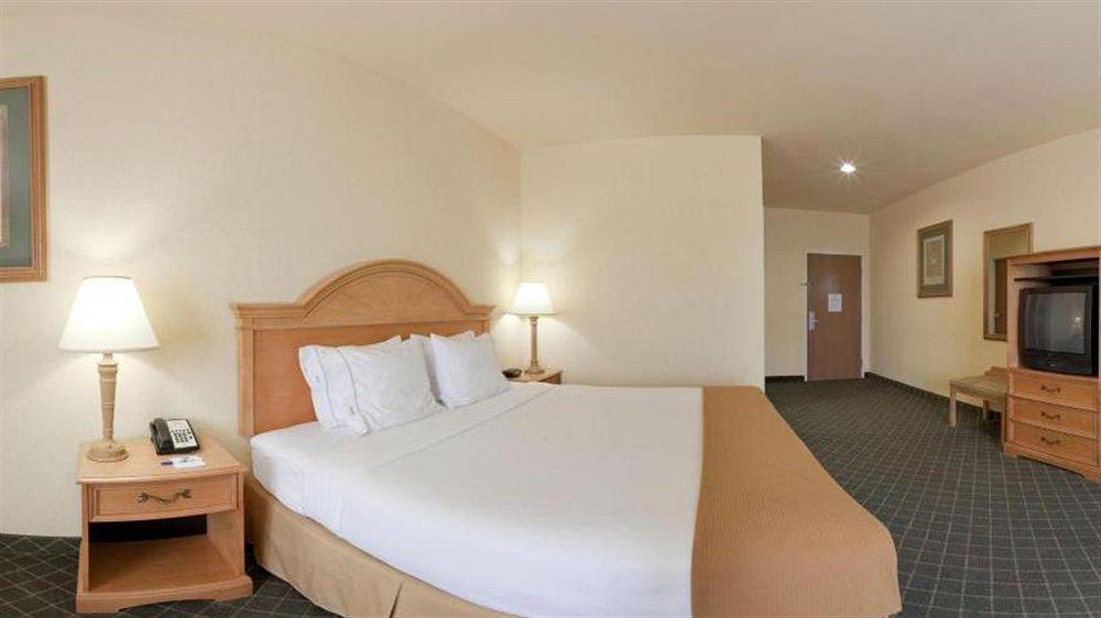 Hotel Express And Port Aransas/beach Area By Ihg