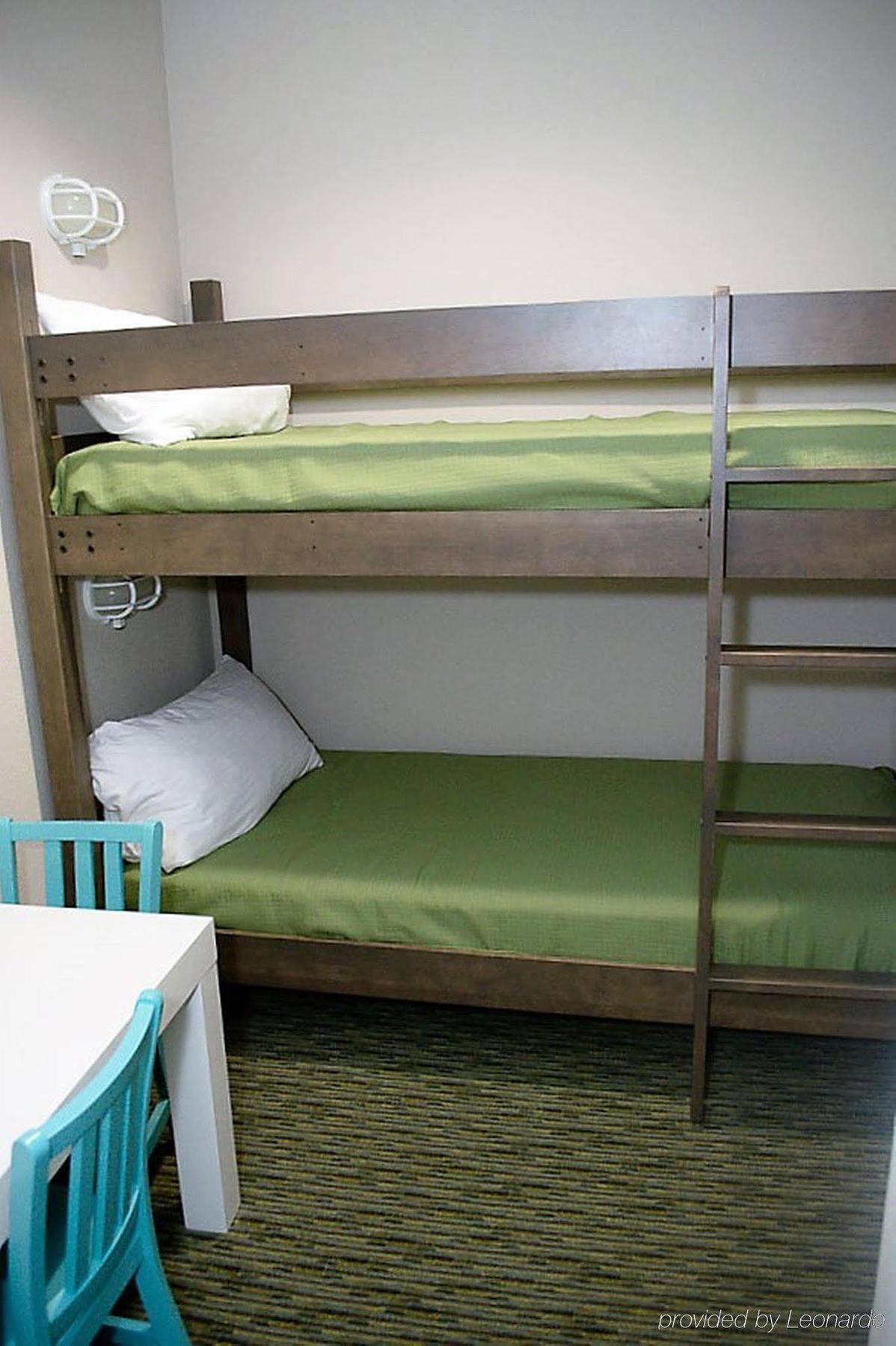 Express And Port Aransas/beach Area By Ihg Hotel 2*