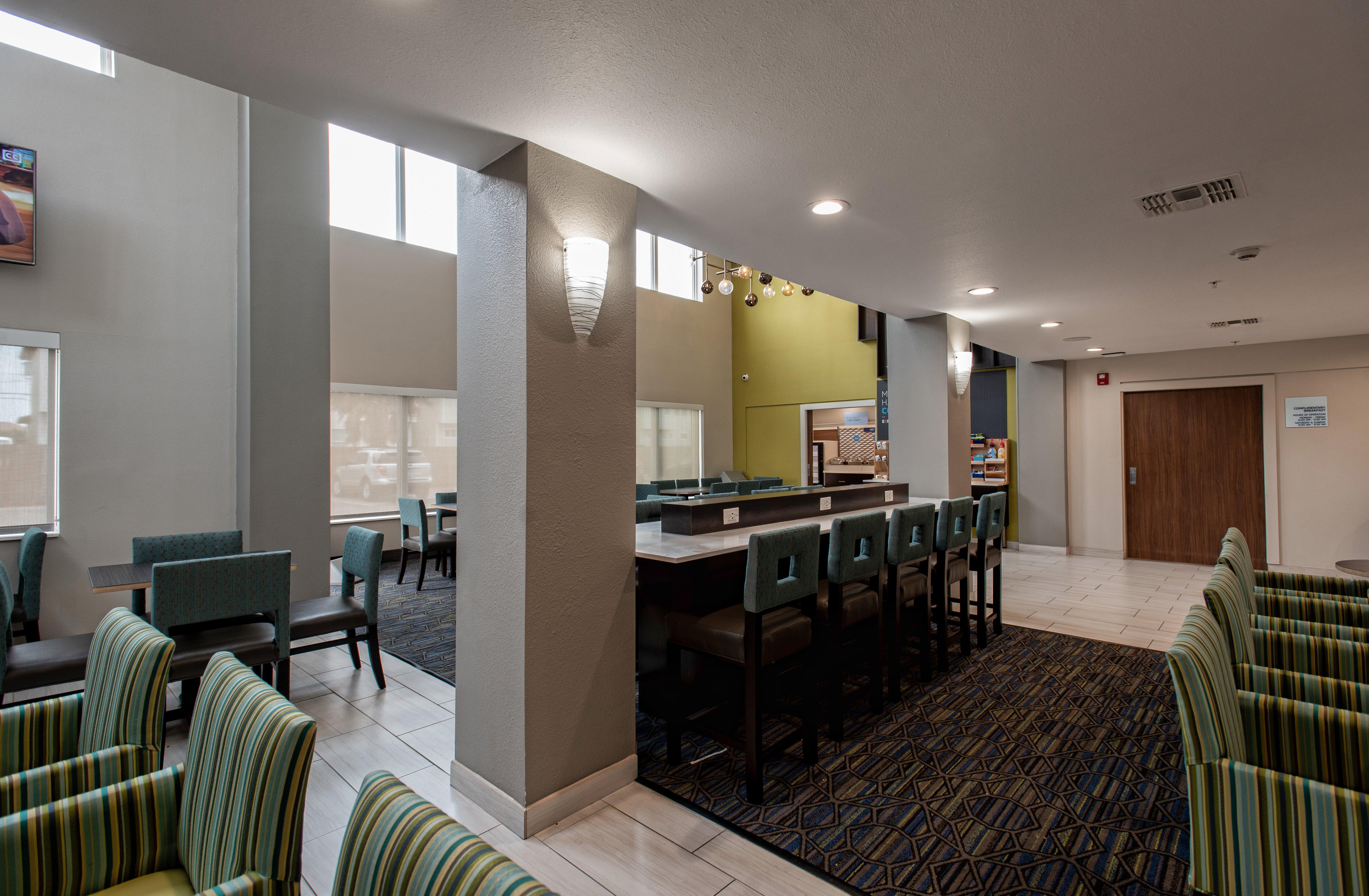 Express And Port Aransas/beach Area By Ihg Hotel 2*