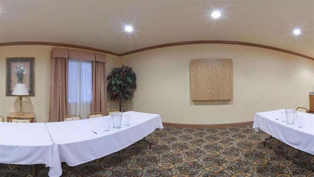 Hotel Express And Port Aransas/beach Area By Ihg 2*