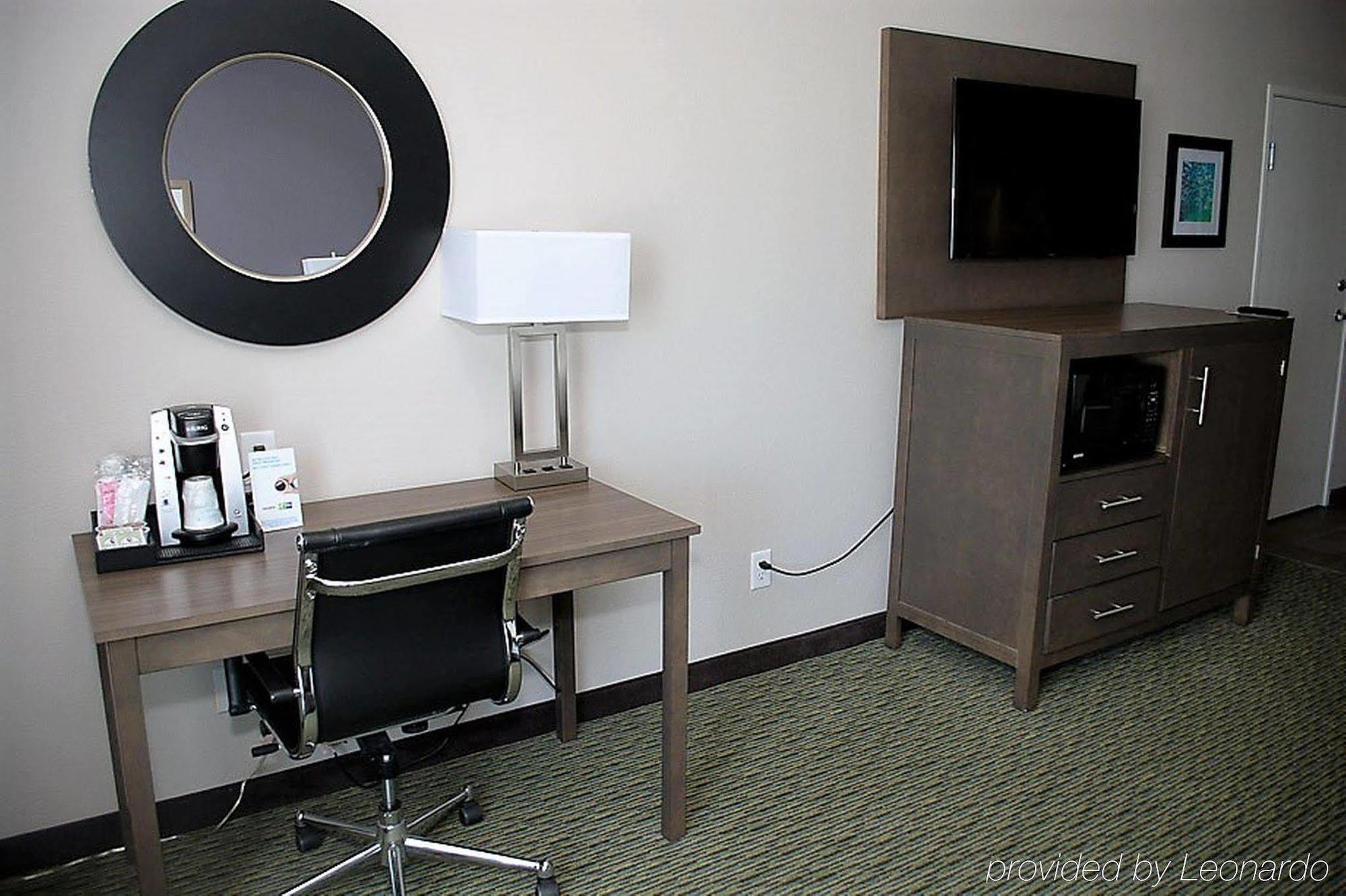 Express And Port Aransas/beach Area By Ihg